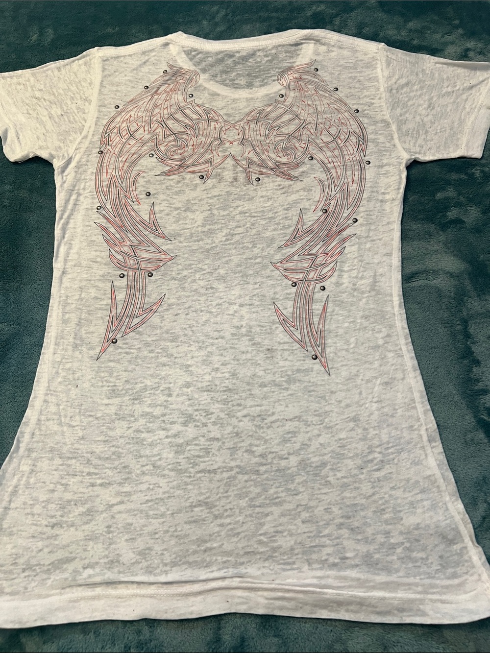 Vintage Sinful x Affliction White Graphic Tee with Maroon Gothic Logo , used ๐ - Picture 3 of 7
